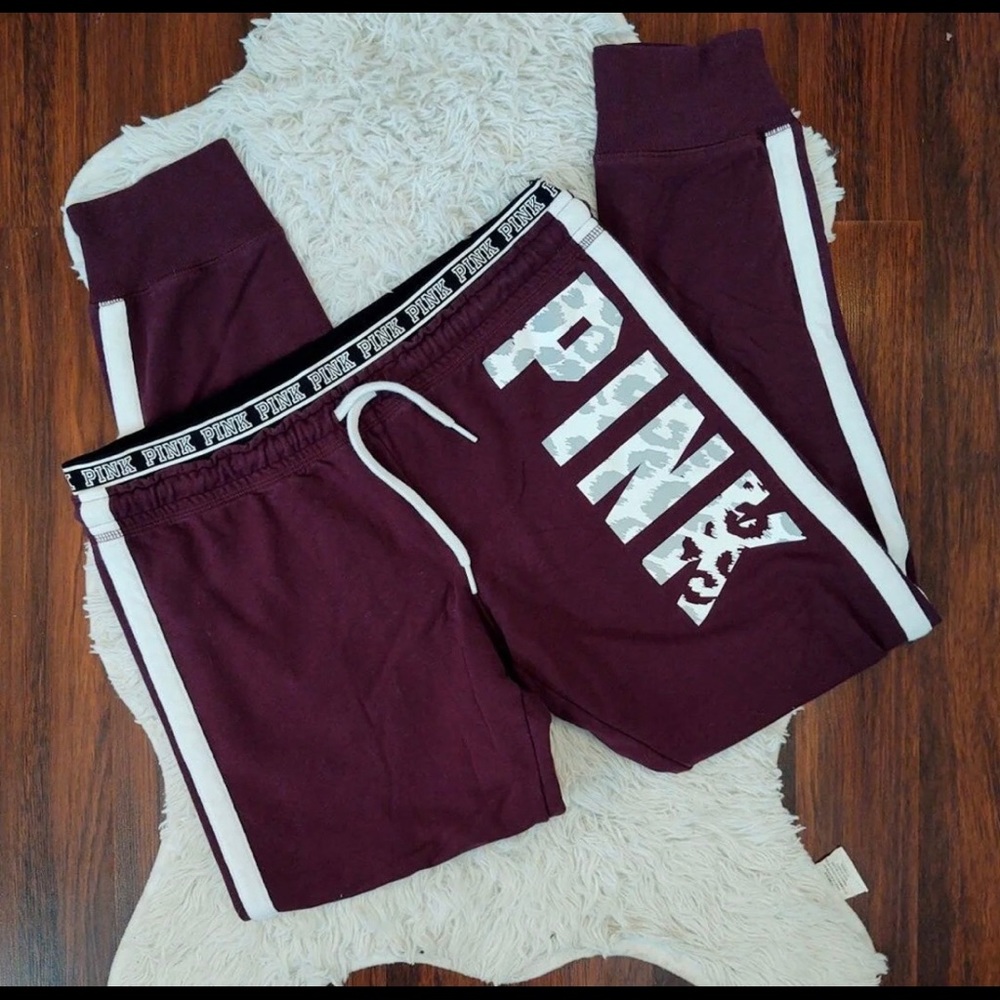 Victoria Secret burgundy with leopard print “Pink” label. Good condition, size L